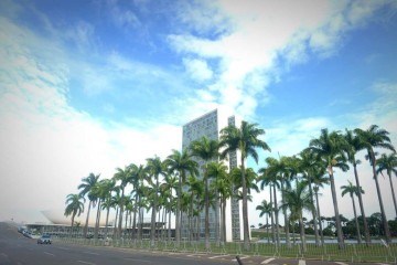 Bom dia, Brasília! Dia será de temperaturas mais altas  -  (crédito: Ed Alves/CB/DA.Press)