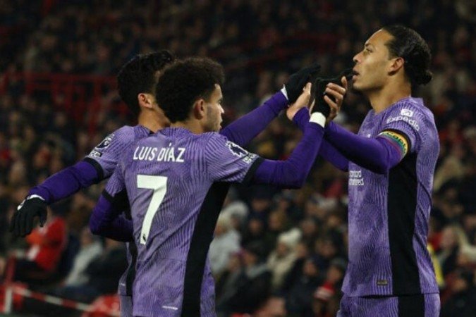 Liverpool e Fulham medem forças na semifinal da Copa da Liga Inglesa -  (crédito:  AFP via Getty Images)