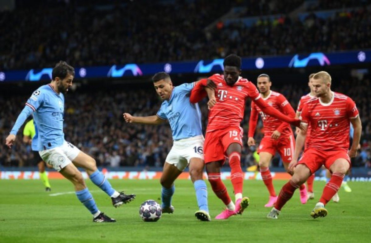 Real Madrid abre negociações para contratar Davies, do Bayern