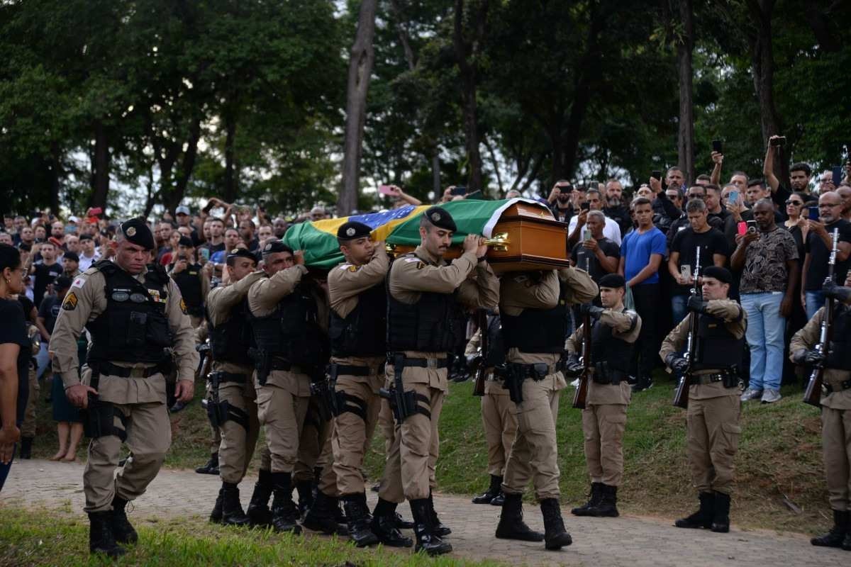 Assassinato de sargento aumenta pressão pelo fim das 