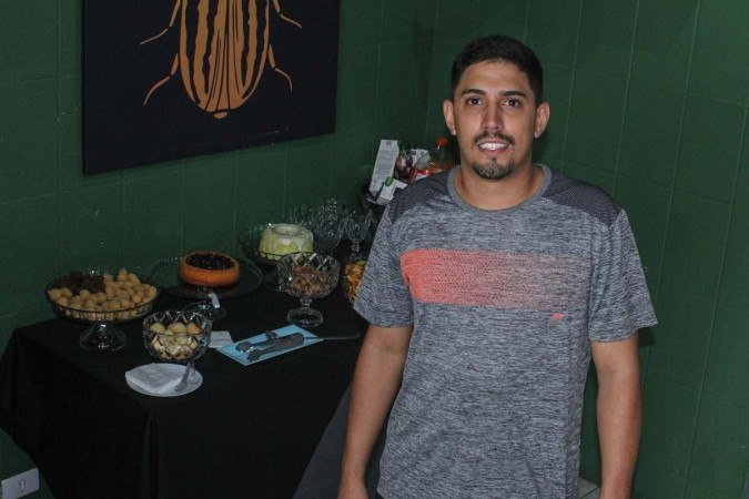 Rômulo se encontrou na área de eventos, com serviço buffets