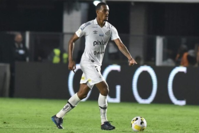 Luiz Felipe é mais um que fica no Santos em 2024 -  (crédito: Foto: Ivan Storti/Santos)