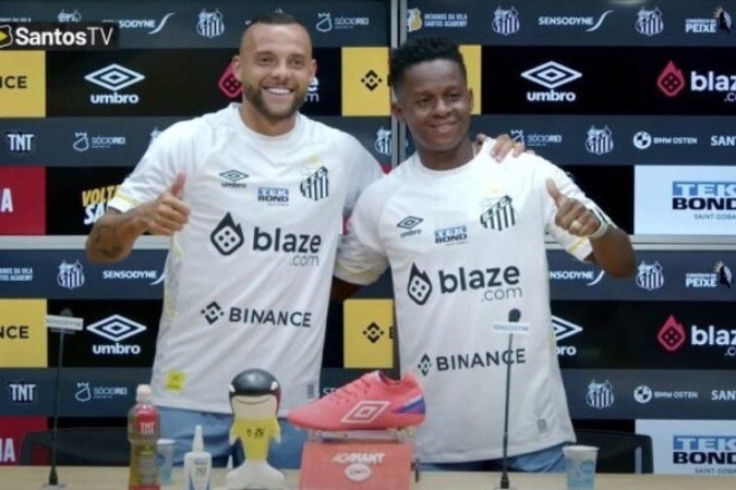 Guilherme é apresentado no Santos -  (crédito: Foto: Reprodução/Santos TV)