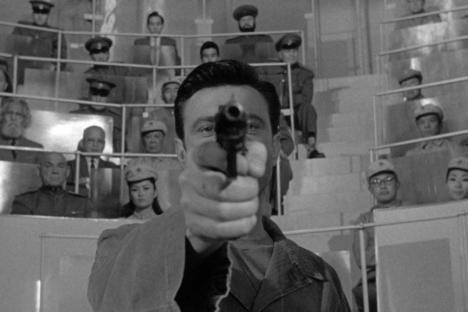 O clássico das manipulações psicológicas Sob o domínio do mal