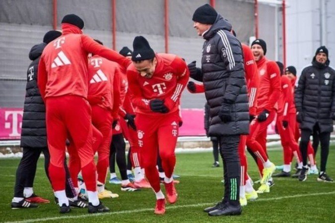 Jogadores do Bayern de Munique durante treinamento da equipe - Foto: Divulgação / Bayern -  (crédito: Foto: Divulgação / Bayern)