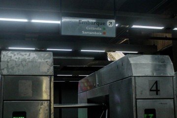 Catracas da estação Concessionárias, do Metrô-DF, onde houve incêndio em vagão -  (crédito:  Kayo Magalhães/CB/D.A Press)