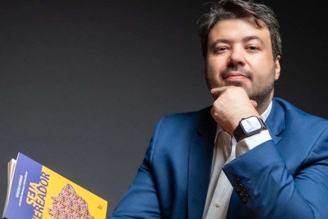 O uso dos canais digitais abriu uma ponte importante de comunicação entre políticos e eleitores, fez com que os eleitores ficassem bem mais próximos dos candidatos, conhecendo-os melhor antes de decidir em quem votar O uso dos canais digitais abriu uma ponte importante de comunicação entre políticos e eleitores, fez com que os eleitores ficassem bem mais próximos dos candidatos, conhecendo-os melhor antes de decidir em quem votar