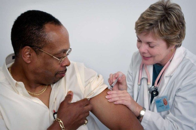 Assim como em várias patologias, a vacinação é uma medida eficaz na prevenção da herpes-zóster - (crédito: mufidpwt/) Assim como em várias patologias, a vacinação é uma medida eficaz na prevenção da herpes-zóster - (crédito: mufidpwt/)