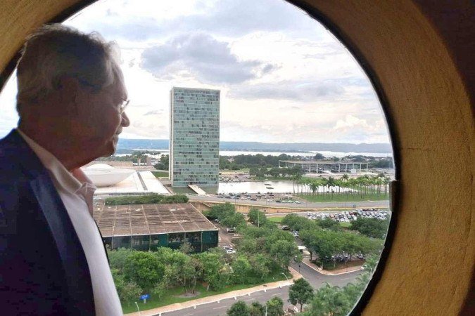 Para o jornalista e ex-preso político Nilmário Miranda, as atrocidades do regime militar não podem ser esquecidas
