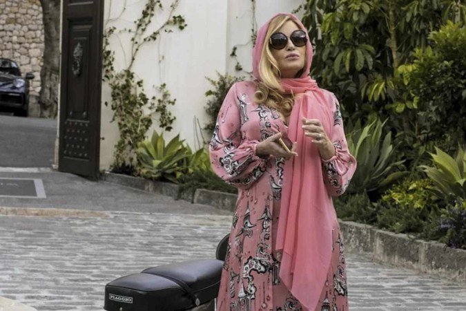 Jennifer Coolidge concorre ao Emmy pelo trabalho em 'The white lotus'