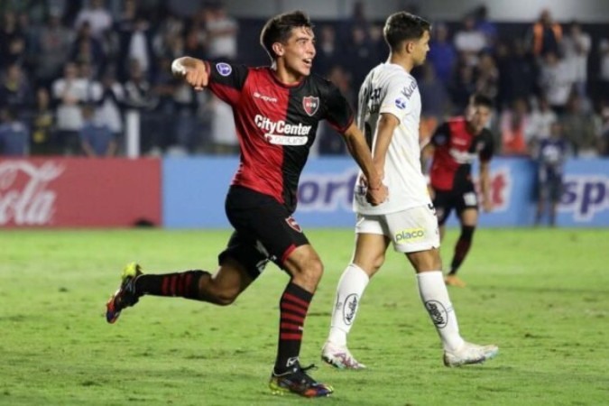 Alvo do Vasco, o volante Juan Sforza possui bastante frequência em campo pelo Newell's e uma grande promessa a nível nacional na Argentina -  (crédito: Reprodução/Instagram)