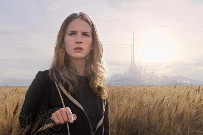 Tomorrowland - um lugar onde nada Ã© impossÃ­vel Ã© estrelado por Britt Robertson -  (crédito: Disney+/DivulgaÃ§Ã£o)