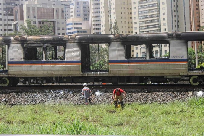 A evacuação rápida do trem que pegou fogo evitou vítimas -  (crédito: Kayo Magalhães/CB/D.A Press)