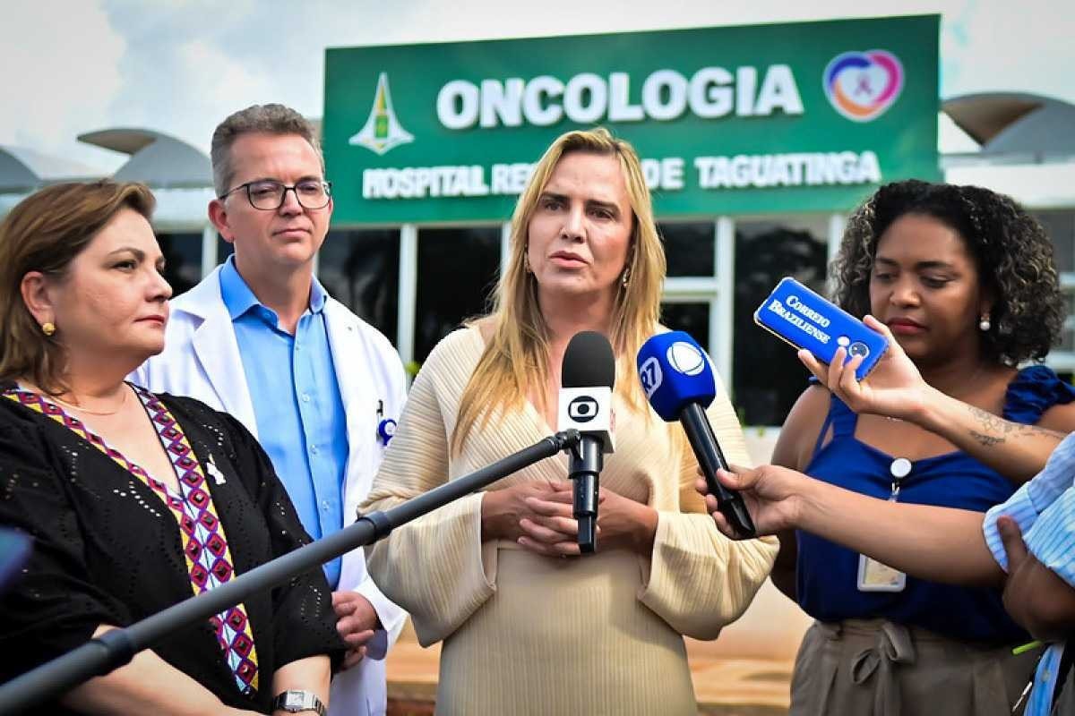 Celina Leão dá entrevista após inaugurar revitalização de ambulatório no HRT
