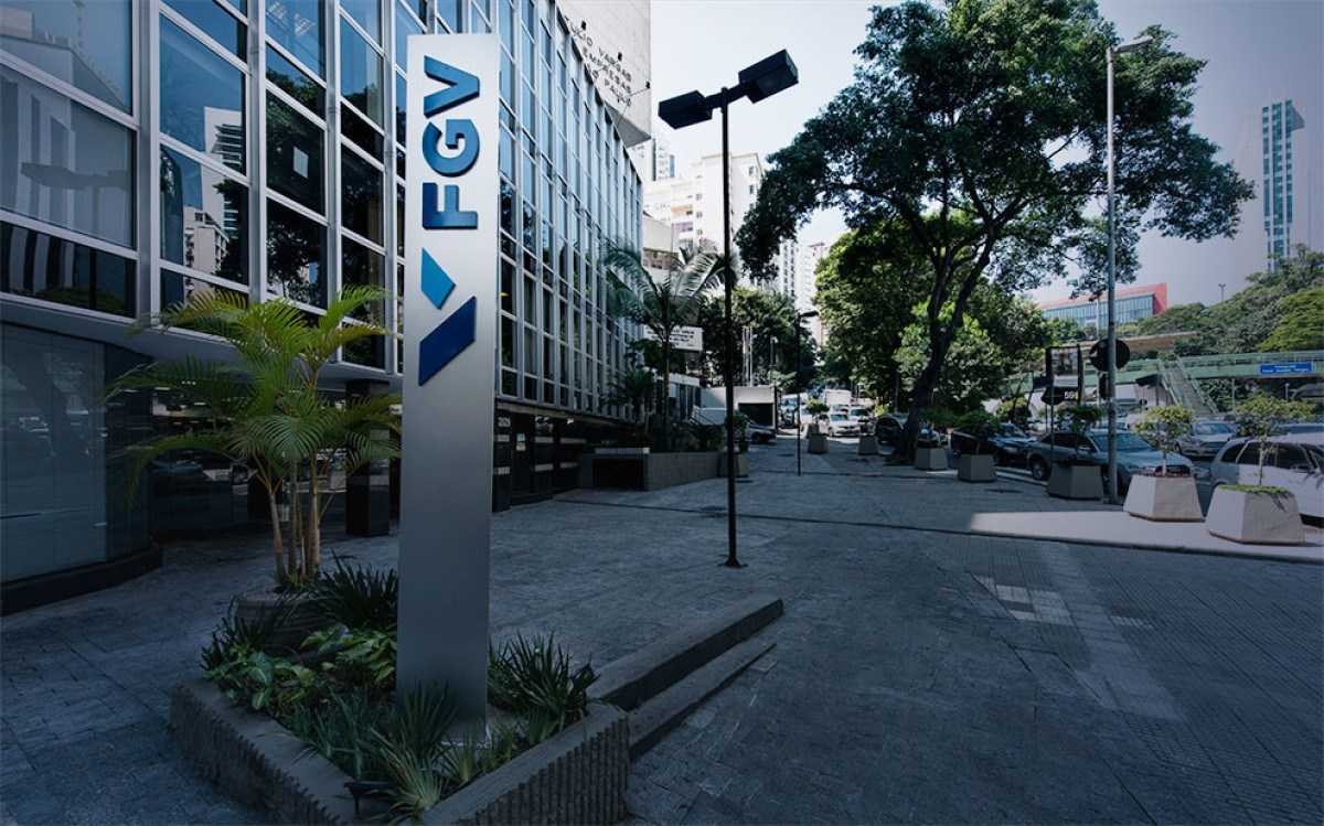 Mulheres se interessam cada vez mais por política nas redes, diz FGV