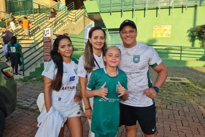 A família é presença assídua nos jogos do Gama Família Guedes