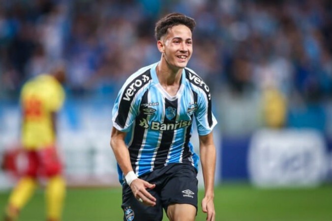 Meia do Grêmio é emprestado ao Inter de Limeira -  (crédito:  Lucas Uebel/Gremio FBPA)