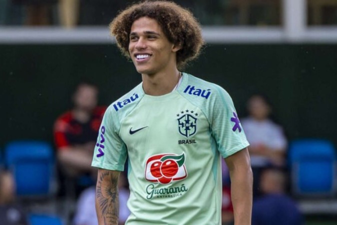 Guilherme Biro, do Corinthians, é o jogador que mais atuou sob o comando do técnico Ramon Menezes - Foto: Joilson Marconne / CBF -  (crédito: Foto: Joilson Marconne / CBF)