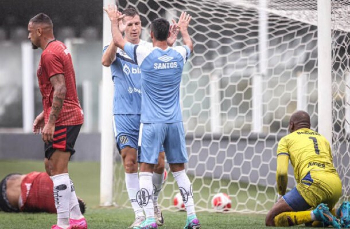 Santos vence Oeste em jogo-treino na Vila Belmiro