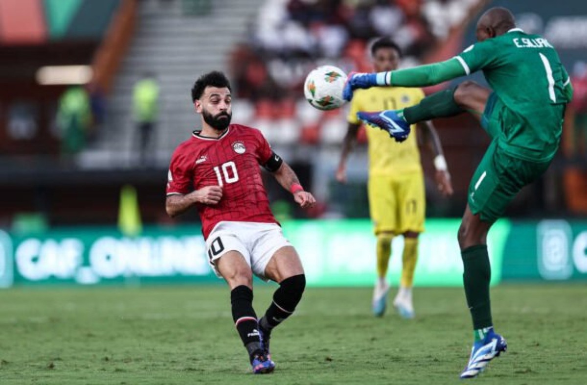 Com gol de Salah nos acréscimos, Egito empata com Moçambique