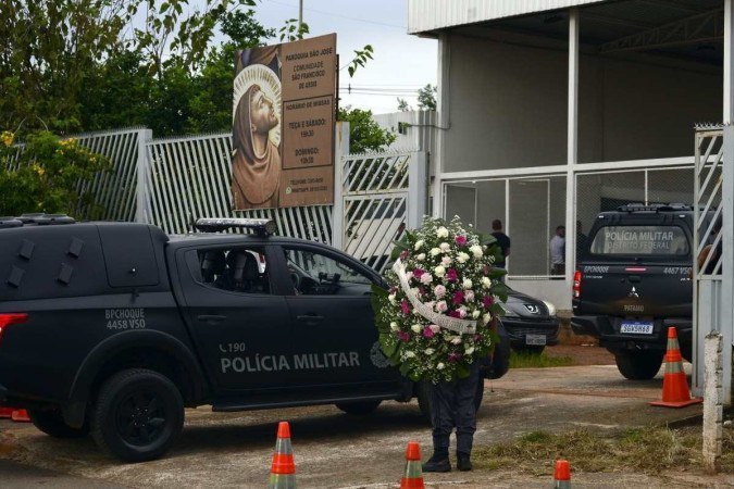 Homenagens chegam à despedida de Yago Monteiro, PM assassinado por um colega de farda