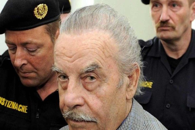 Joseph Fritzl foi declarado culpado de todas as acusações, condenado à prisão perpétua em 2009, mas pode ter a liberdade em breve 
 -  (crédito: Robert Leslie / POOL / AFP)