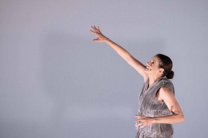 Denise Fraga na peça Eu de você