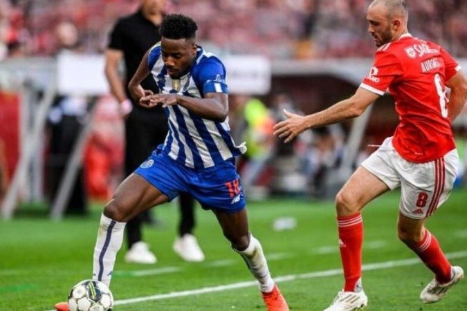 Manafá fez quatro temporadas pelo Porto, mas foi dispensado -  (crédito: Foto: Patricia de Melo Moreira / AFP)