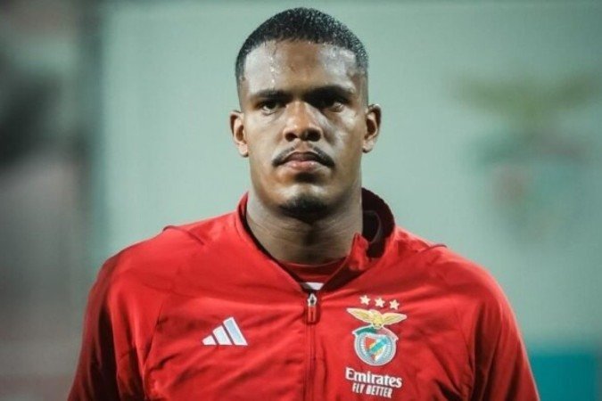 Zagueiro tem tido destaque com a camisa do Benfica B  -  (crédito: Foto: Divulgação/SL Benfica)