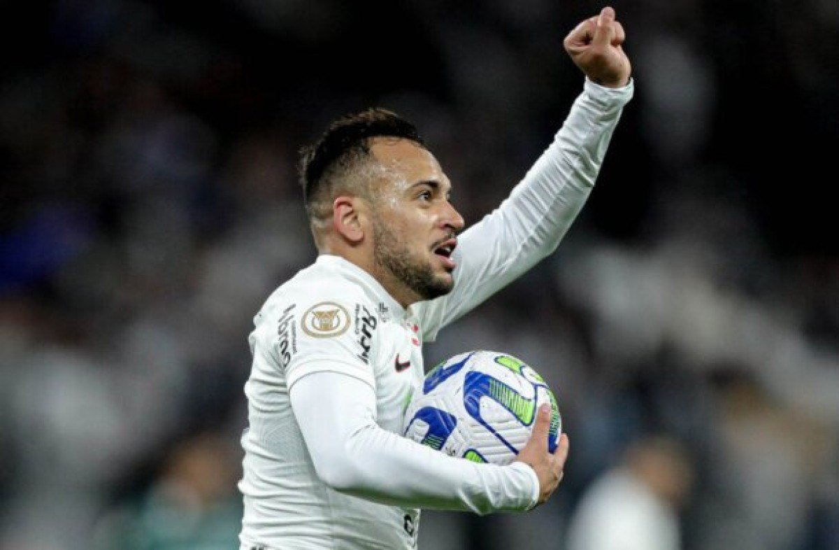 Maycon está liberado pelo BID e já pode jogar pelo Corinthians