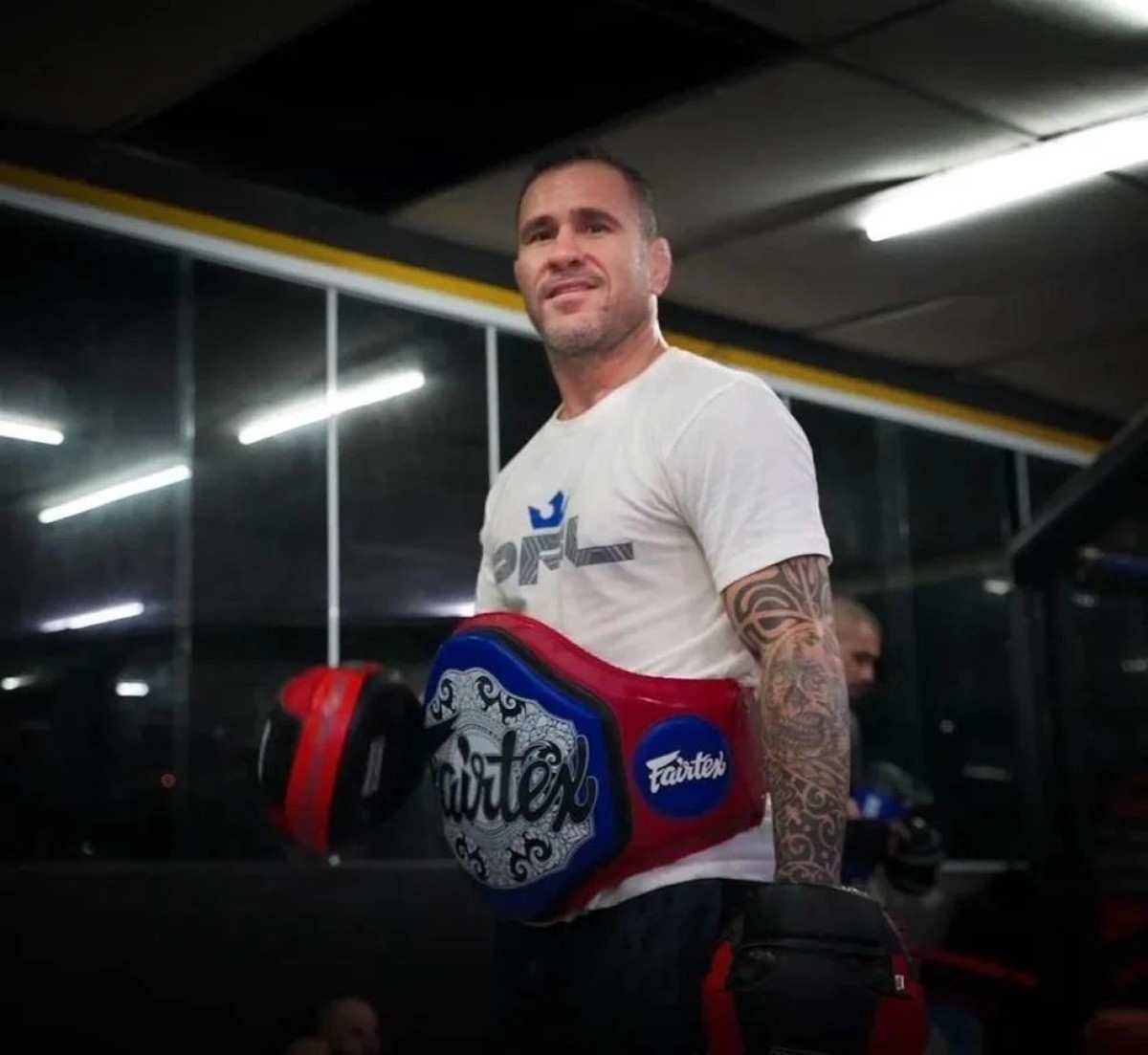 Lutador de MMA é encontrado morto no Rio, após ir à comunidade