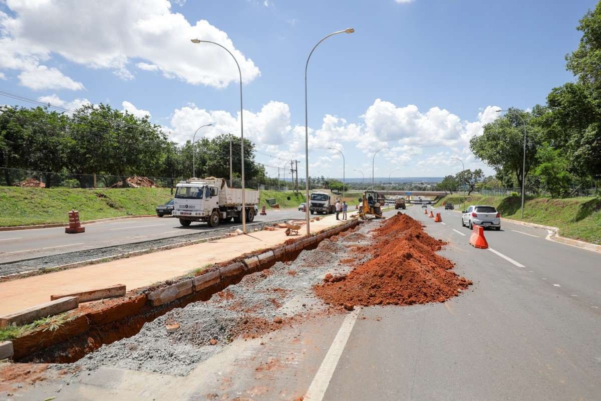 Viaduto do Sudoeste passa por obras de reparação após aparecerem rachaduras