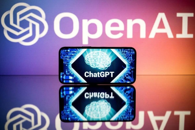 A OpenAI, fabricante do ChatGPT, disse que introduzirá ferramentas para combater a desinformação       -  (crédito: LIONEL BONAVENTURE / AFP)