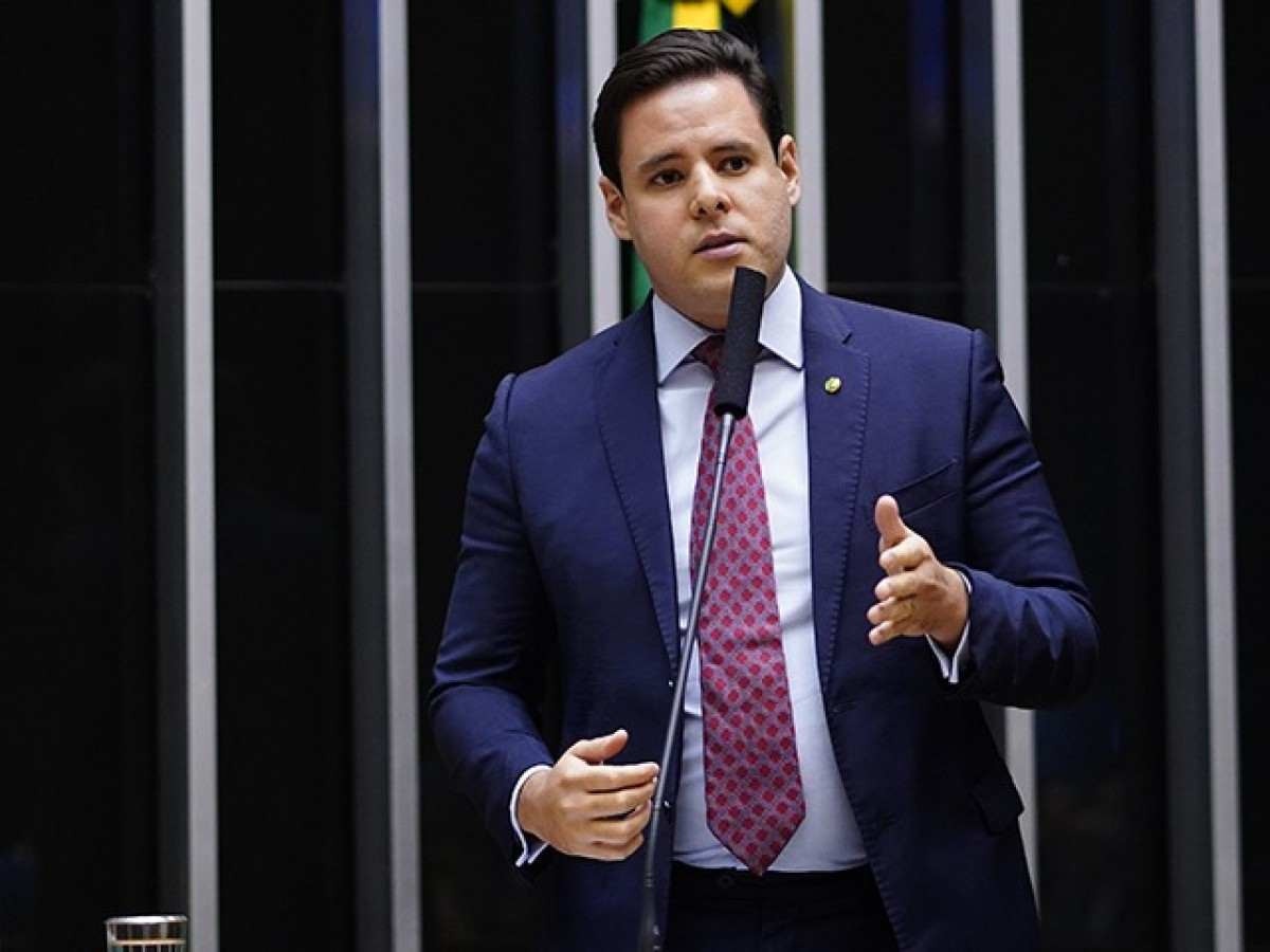 Bolsonarista quer que ações judiciais contra parlamentares passem pelo Congresso