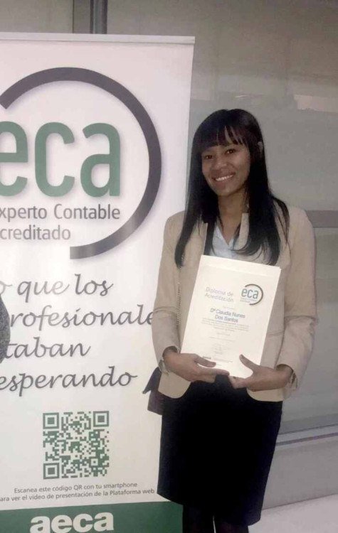 Claudia Nunes dos Santos, executiva brasileira, em 2019, quando concluiu o curso de contadora na Espanha, pela Associação Espanhola de Contabilidade e Administração.