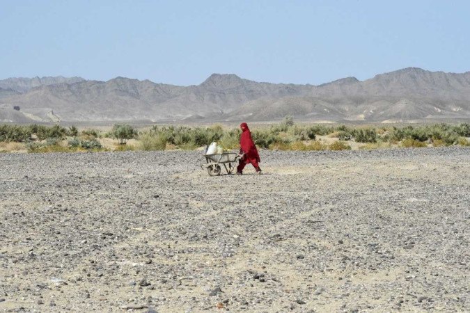 Ali reside o povo baluchi, cuja população é estimada em 10 milhões de pessoas. A maioria delas vive no Paquistão, alguns vários milhões no Irã, e uma pequena minoria no Afeganistão -  (crédito: Reprodução/Banaras KHAN / AFP)