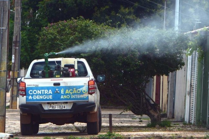 O fumacê ajuda no combate ao mosquito transmissor da dengue -  (crédito:  Ed Alves/CB/DA.Press)