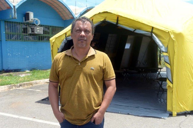  19/01/2024 Credito: Ed Alves/CB/DA.Press. Cidades. Contra a dengue, tendas estão sendo montadas nas cidades. Foto feita do lado administração da Ceilândia. João Marcelo Ferreira - Administrador Interino. 