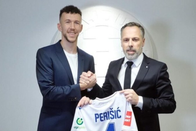 Perisic assina contrato até o fim da temporada  -  (crédito: Foto: Divulgação/HNK Hajduk Split)