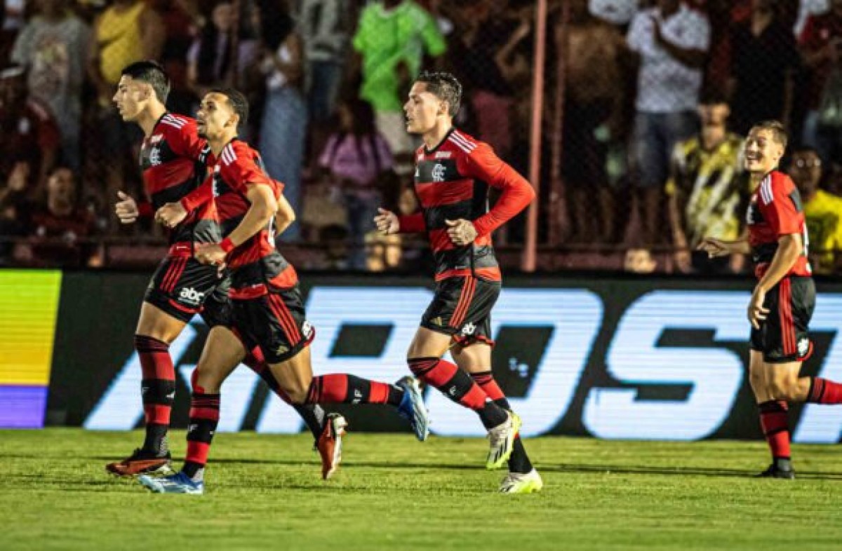 Flamengo vence o Aster nos pênaltis e vai às semifinais da Copinha