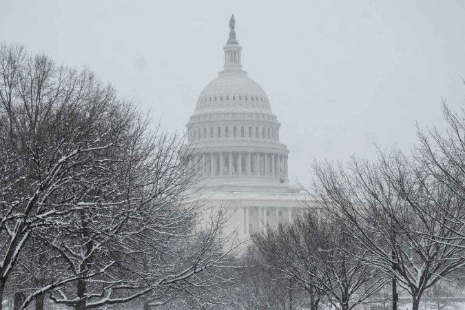 Na foto, o Capitólio americano, localizado na capital Washington, que é o centro legislativo do país ao abrigar o Congresso, composto pela Câmara e Senado  -  (crédito: Pedro UGARTE/AFP)