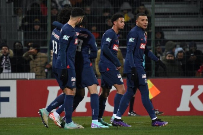 Como era de se esperar, o PSG dominou toda a partida, mas marcou apenas uma vez no primeiro tempo -  (crédito: Guillaume Souvant/AFP via Getty Images)