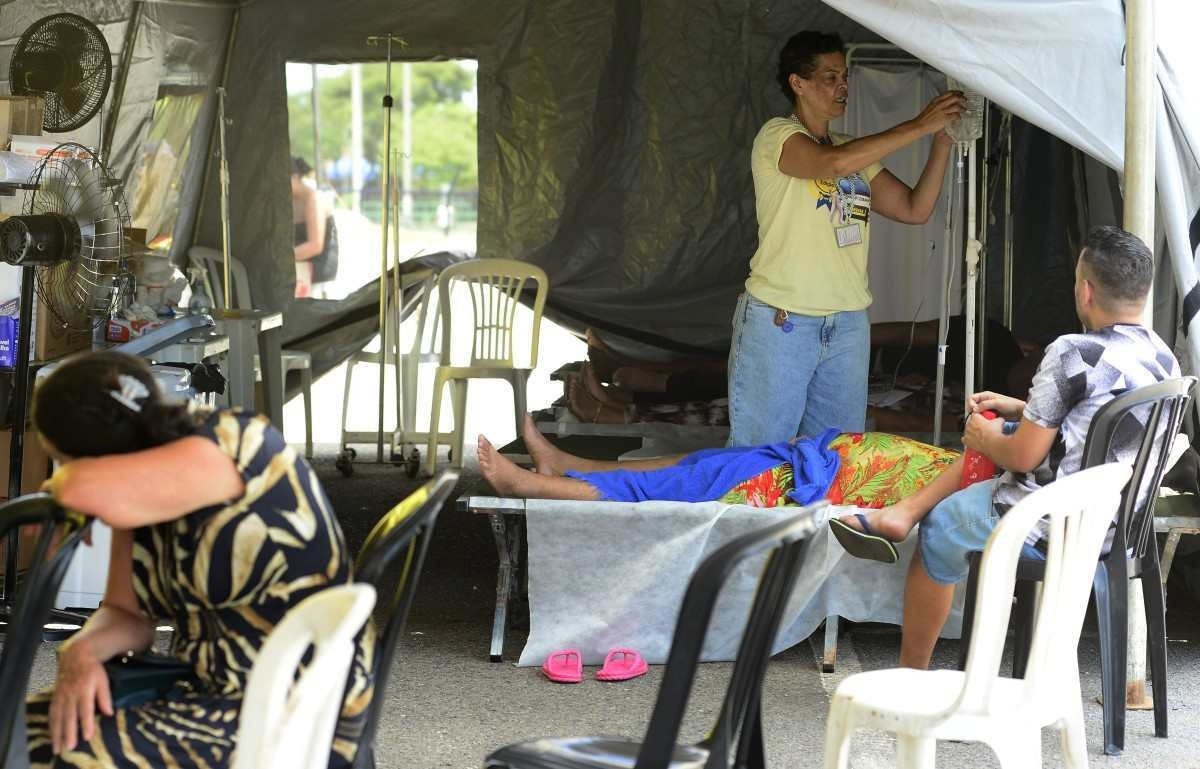 Aumento nos casos de dengue faz governo ampliar medidas de combate à doença
