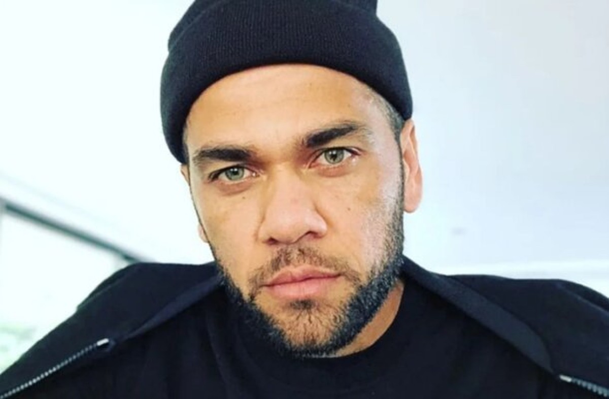 Prisão cinematográfica, versões e polêmicas: Daniel Alves, um ano de cárcere