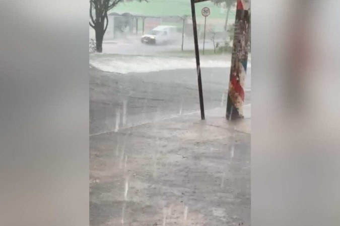 Em Ceilândia, moradores registraram a forte chuva -  (crédito: material cedido ao Correio)