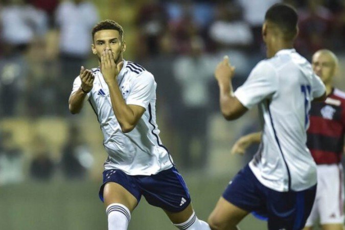 Flamengo e Cruzeiro fizeram jogo equilibrado. No fim, deu Cruzeiro 2 a 1. Finalista da Copinha-2024  -  (crédito: Foto: divulgação/Flamengo)