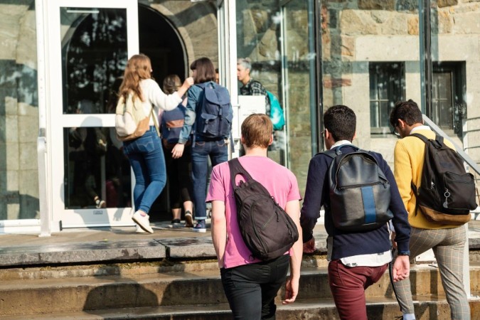 O limite deve reduzir em 35% o número de permissões para estudo aprovadas no Canadá -  (crédito: Getty Images)