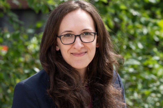 Emily Baer, professora de ciência política da Universidade de New Hampshire