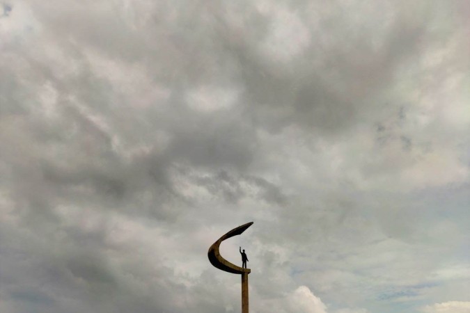 Bom dia, Brasília! Previsão é de nuvens carregadas e tempestades no fim do dia -  (crédito: Ed Alves/CB/D.A.Press)