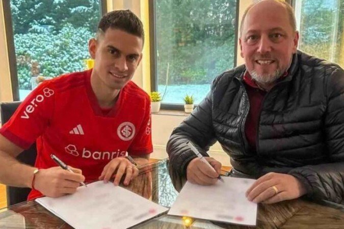 Presidente do Inter viajou à Alemanha para fechar com Borré - (crédito: Foto: Divulgação/Internacional) Presidente do Inter viajou à Alemanha para fechar com Borré - (crédito: Foto: Divulgação/Internacional)